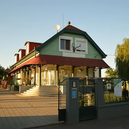 Horgasz-vadasz Vendeghaz Guest house Egyek